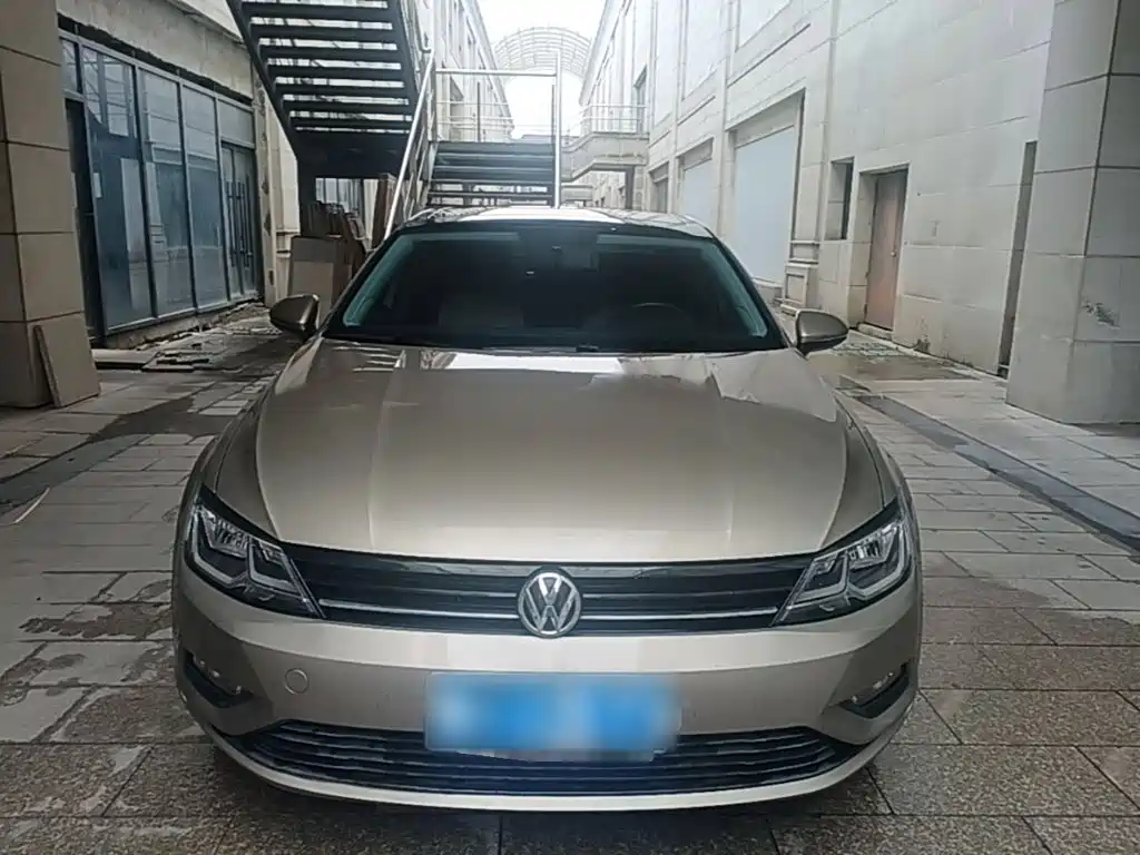 Lamando 230 TSI DSG Style