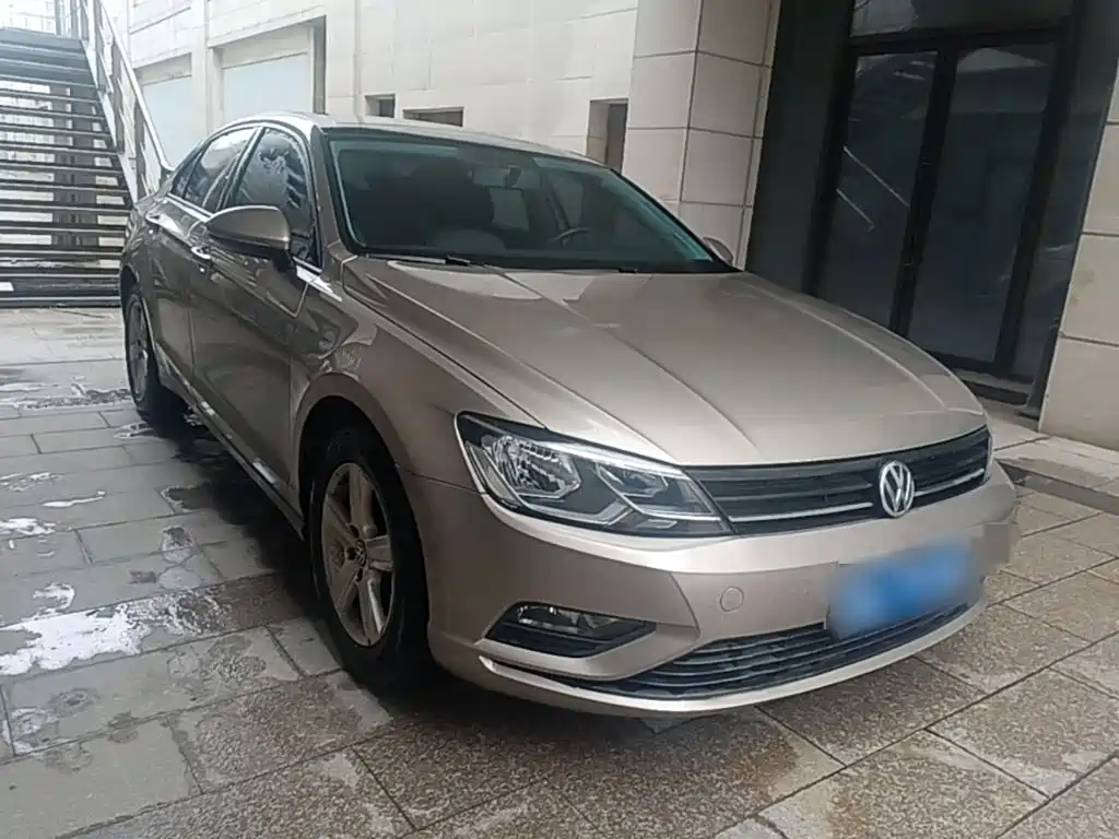 Lamando 230 TSI DSG Style