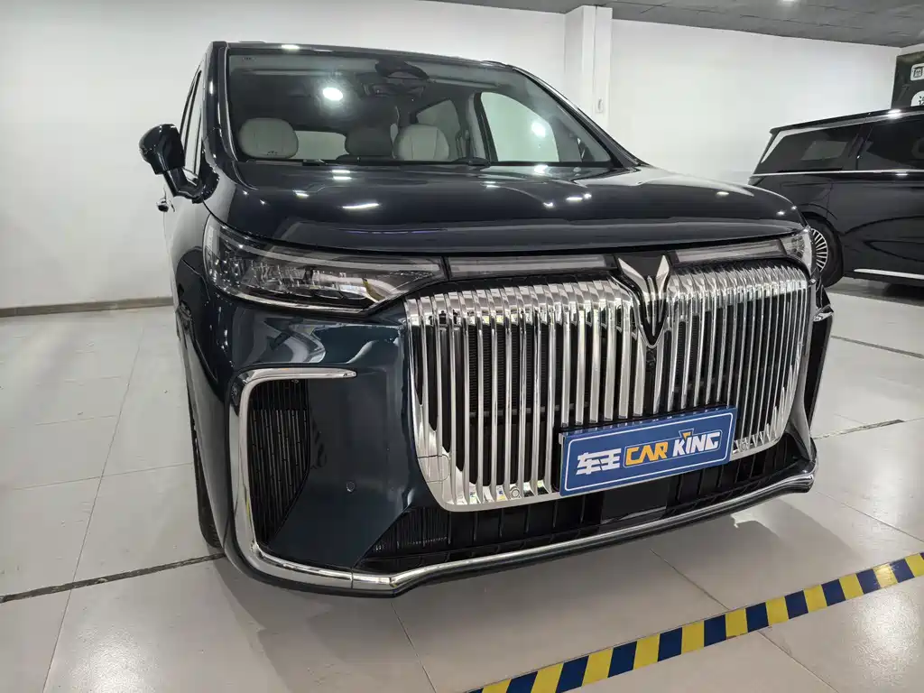 Voyah Dreamer PHEV 4 WD Flagship Kunpeng