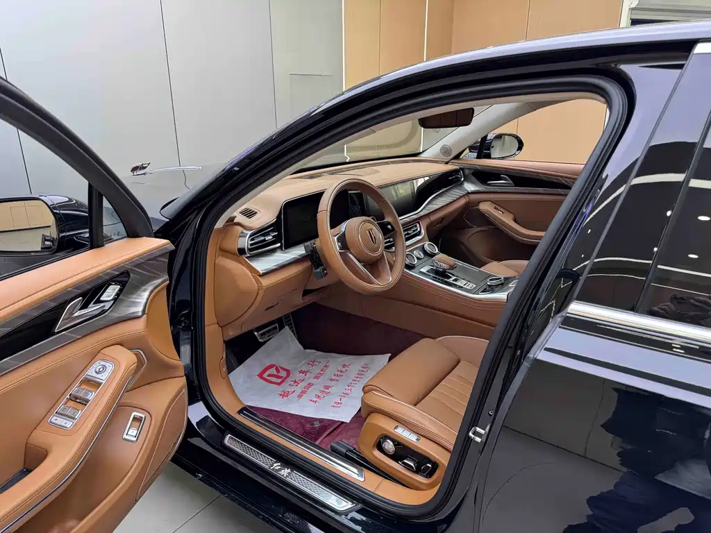 Hongqi H9 2.0 T Connected Flagship Enjoyment