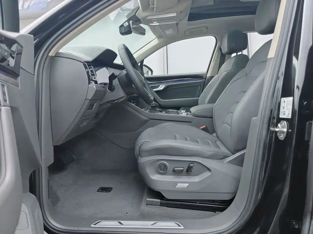 Touareg 3.0 TSI Sharp Enjoyment Black Shine Sport Package