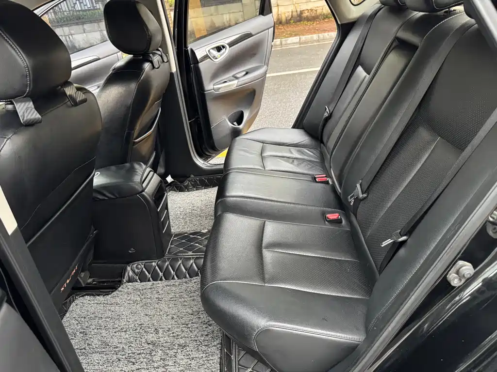Sylphy 1.6 XV CVT Connected Premium CN-VI