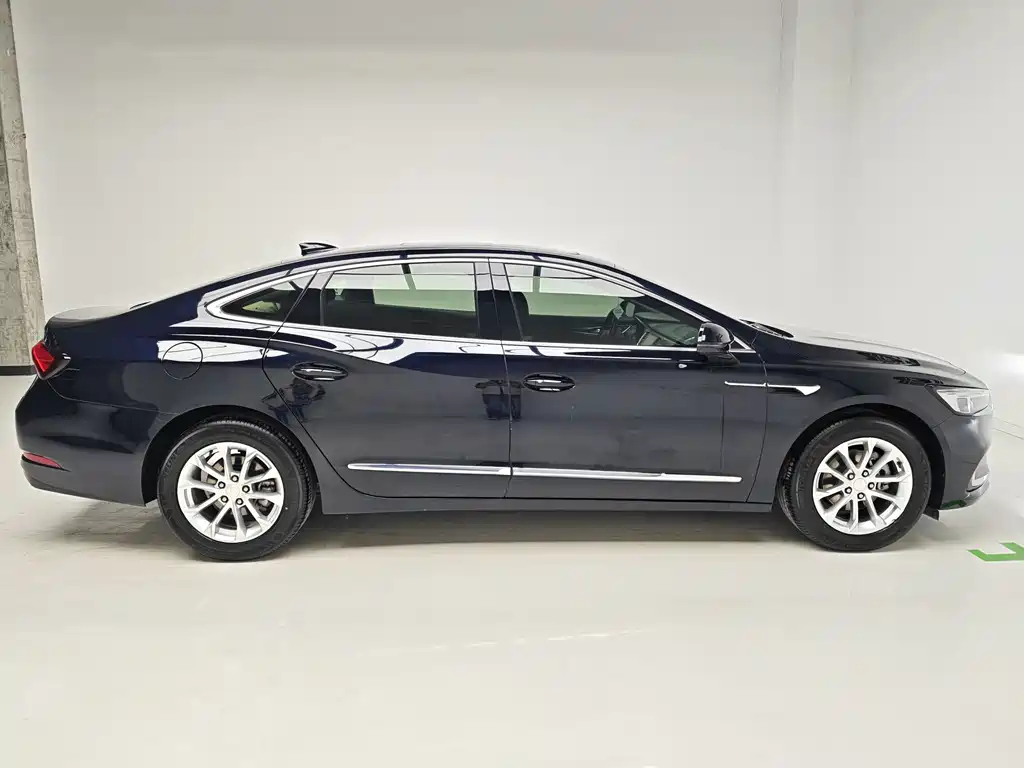 LaCrosse 552 T Luxury