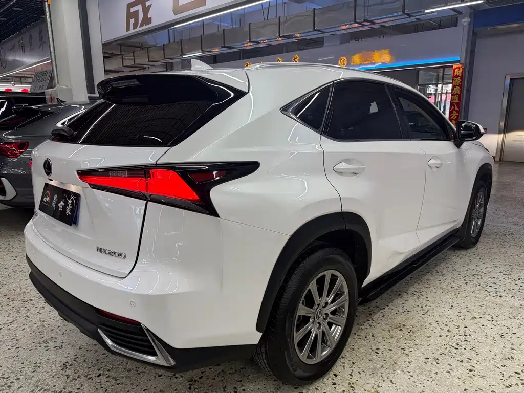 Lexus NX 200 AWD Sharp Style CN-VI