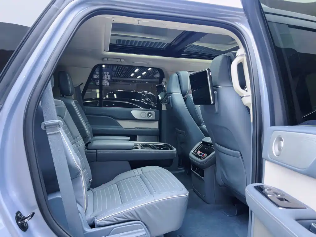 Navigator 3.5 T President Series