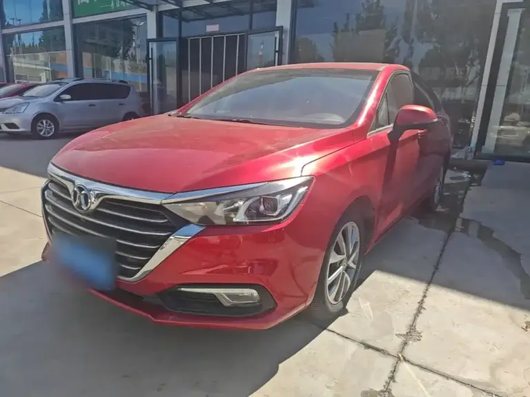 Baic Senova D50 绅宝D50 2018款 1.5 L CVT尊贵智驾版