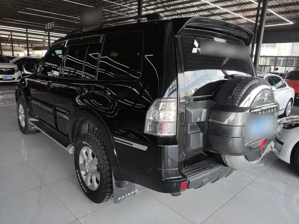 Pajero (Import) 3.0 L Auto Standard