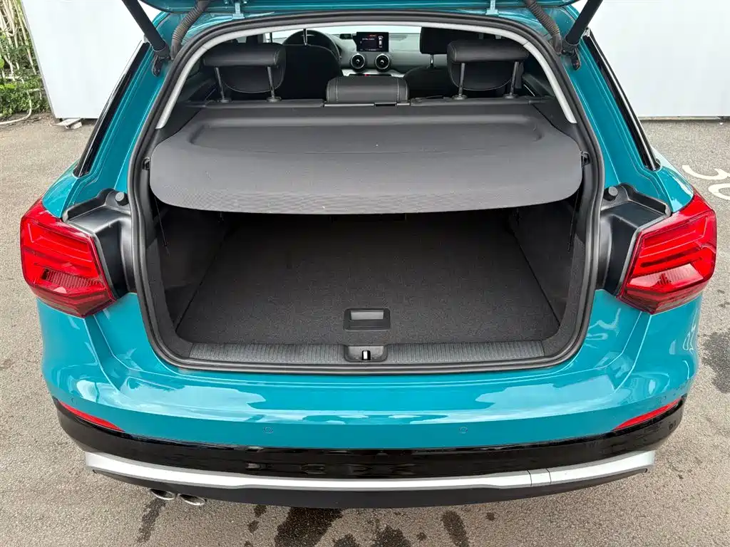 Audi Q2 L 35 TFSI Progressive Dynamic