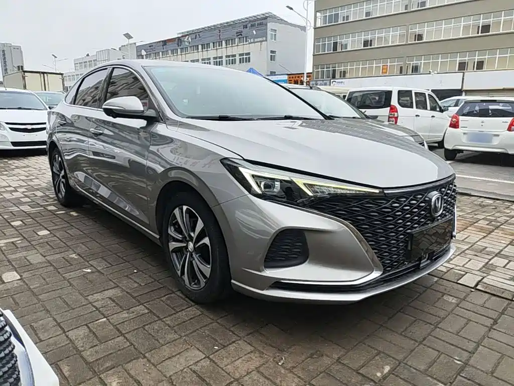 Eado PLUS Blue Whale NE 1.4 T GDI DCT Flagship