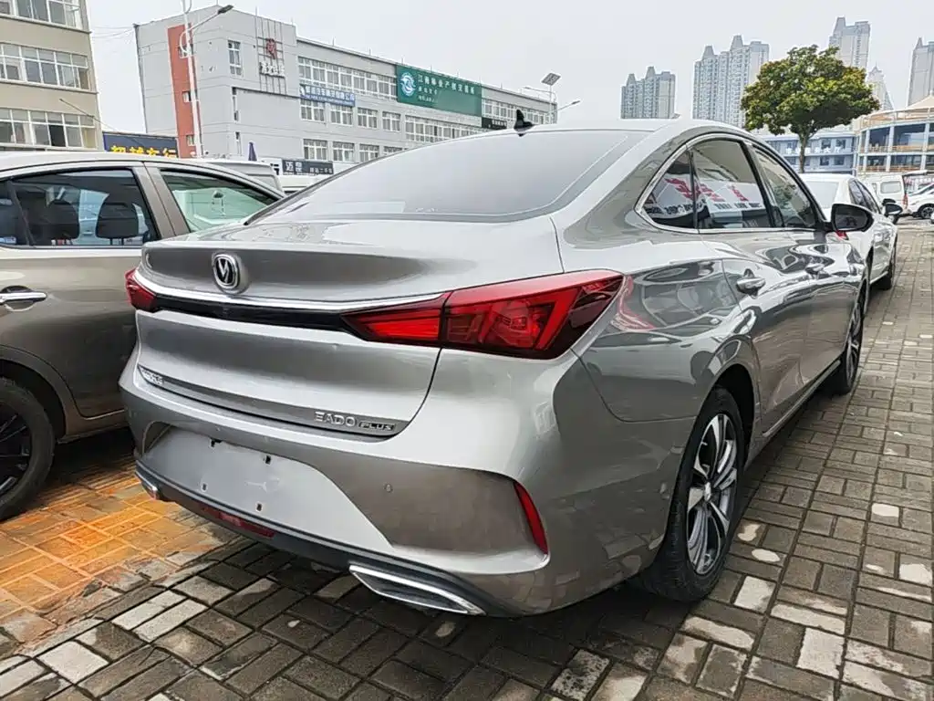 Eado PLUS Blue Whale NE 1.4 T GDI DCT Flagship