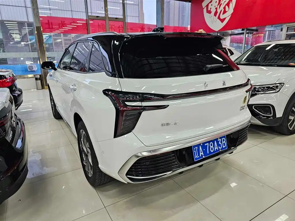 Hongqi HS3 2.0 T 4 WD Promising