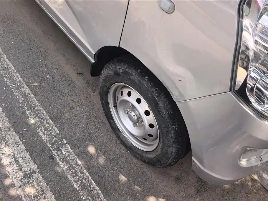 Wuling Rongguang S 1.5 L Basic 5 7-seat