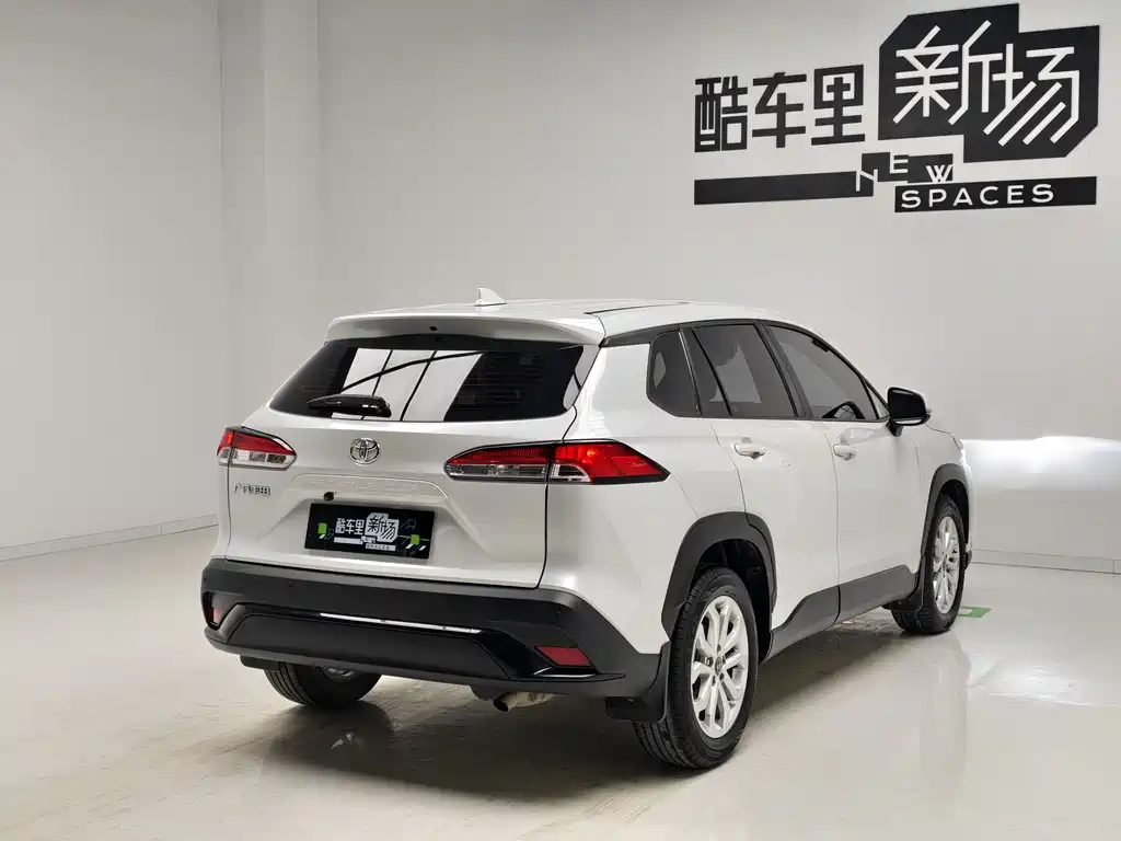Frontlander 2.0 L CVT Leading
