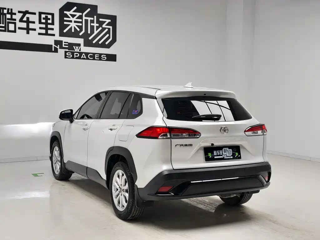 Frontlander 2.0 L CVT Leading