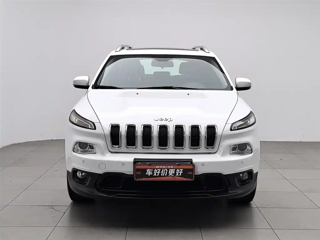 Cherokee 2.0 L Superior