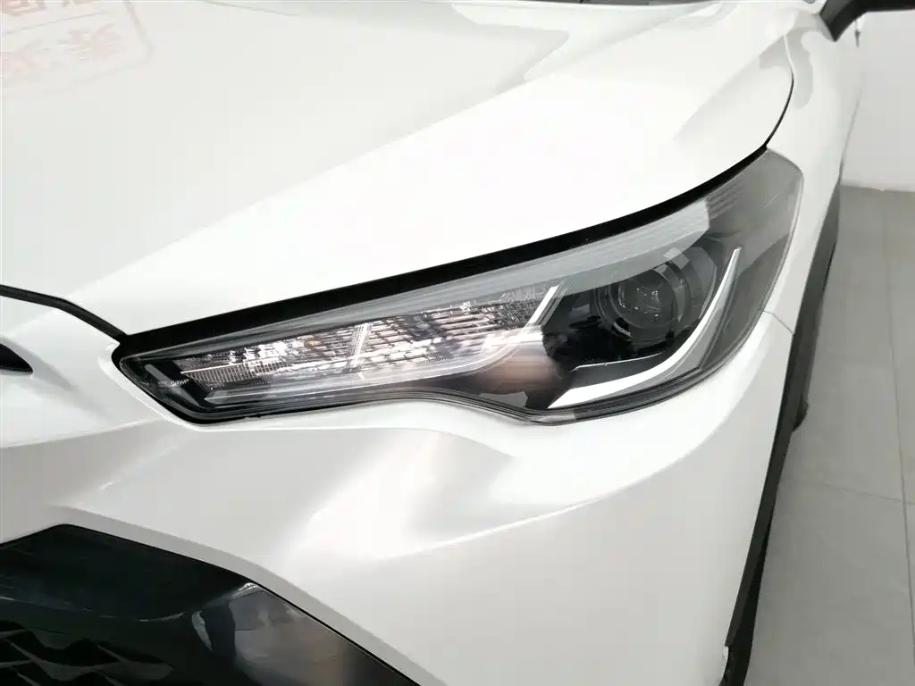 Frontlander 2.0 L CVT Leading