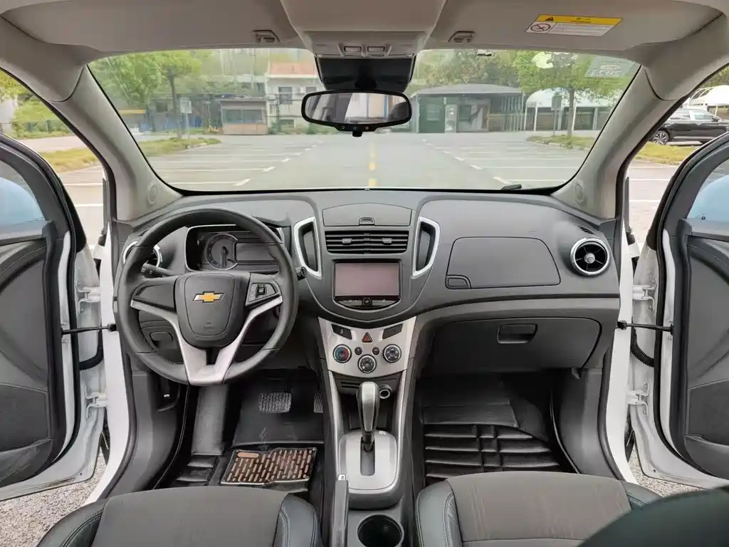 Tracker 1.4 T Auto 2 WD Comfort