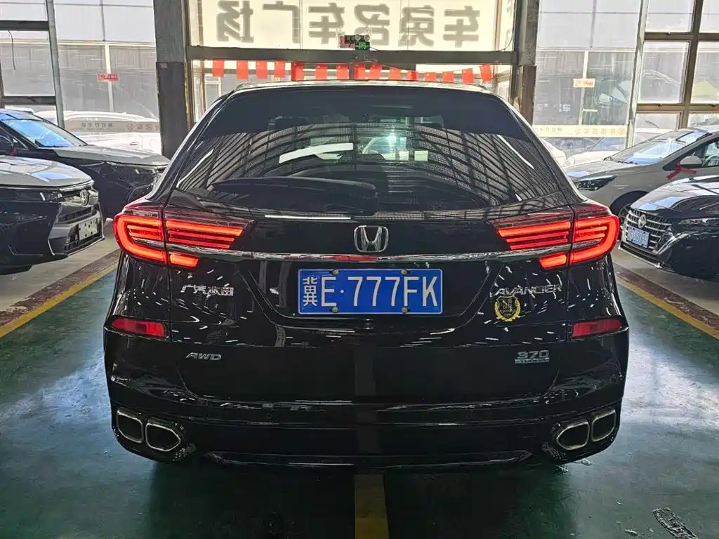 Avancier 370 TURBO 4 WD Premium
