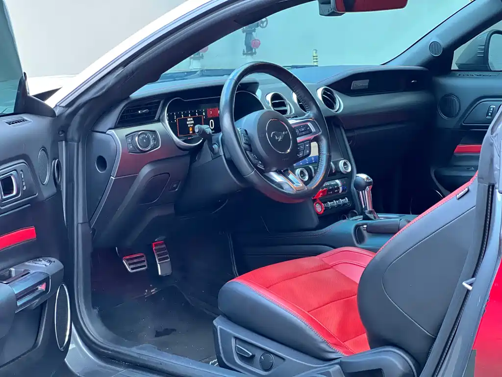 Mustang 2.3 T EcoBoost Obsidian Phantom Special Edition