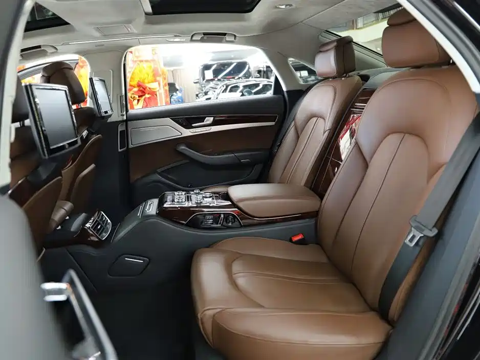 Audi A8 A8 L W12 6.3 FSI quattro