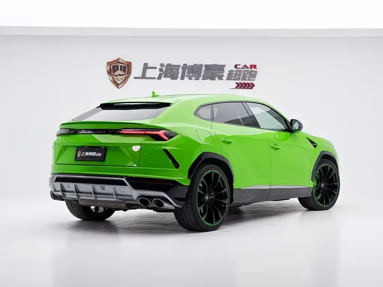 Lamborghini Urus 4.0 T V8
