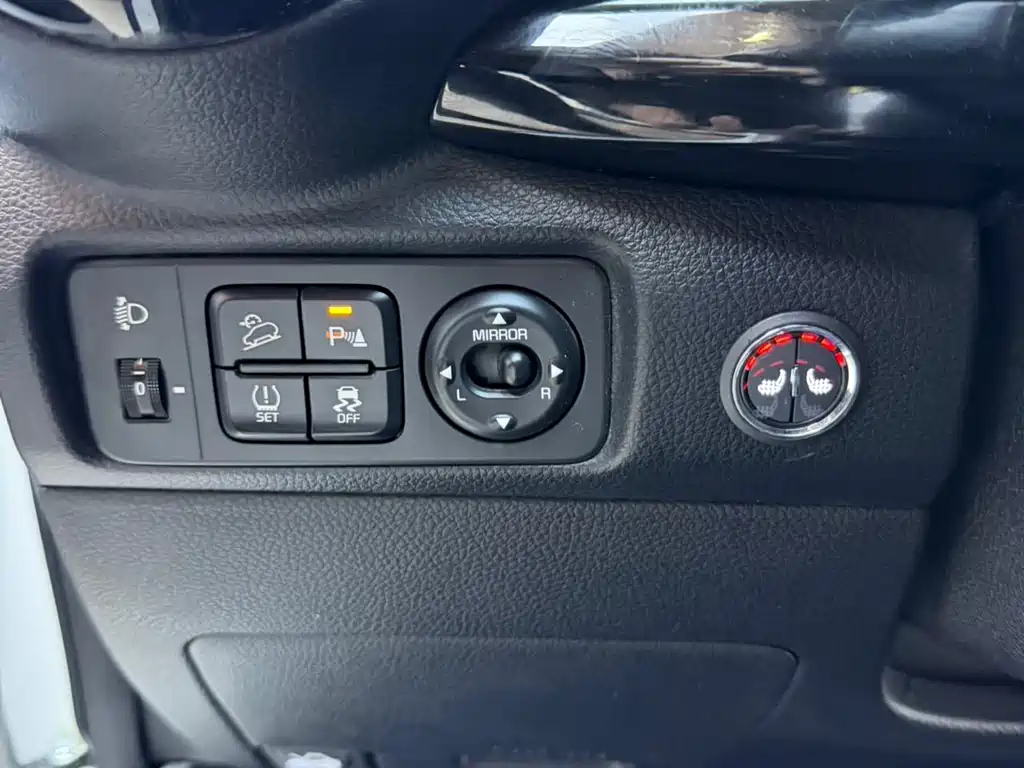 Stonic 1.4 L CVT Fun Enjoyment Sunroof