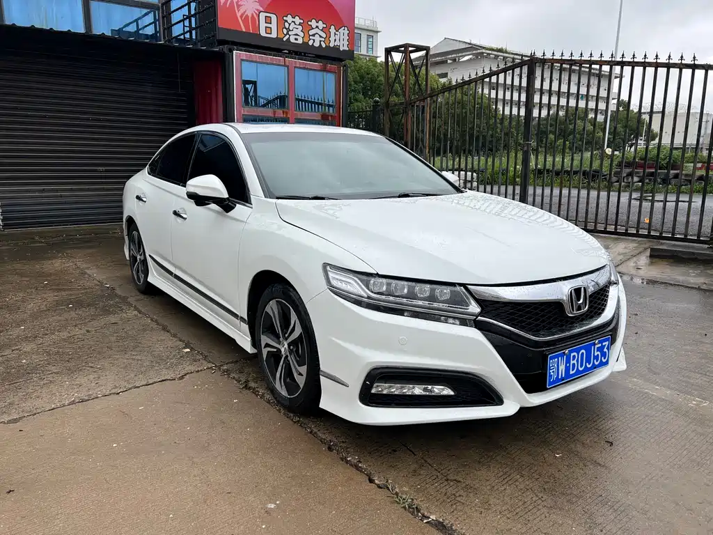 Spirior 2.4 L Luxury
