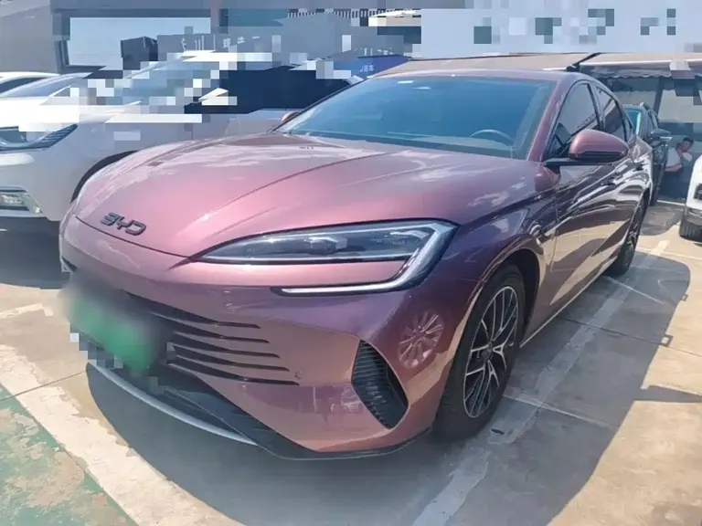 BYD Seal DM-i 1.5 T 121 km Honored