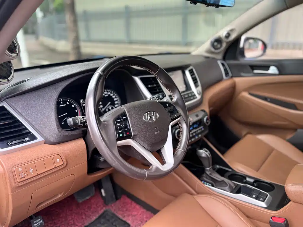 Tucson 1.6 T DCT 2 WD Intelligent