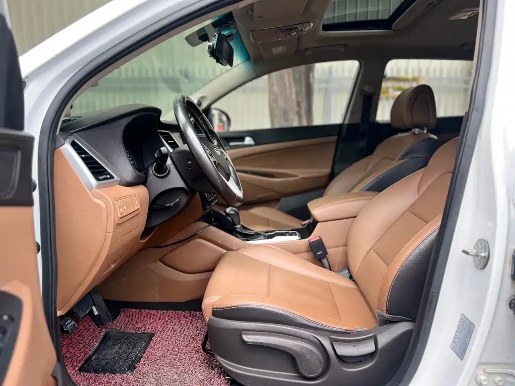 Tucson 1.6 T DCT 2 WD Intelligent