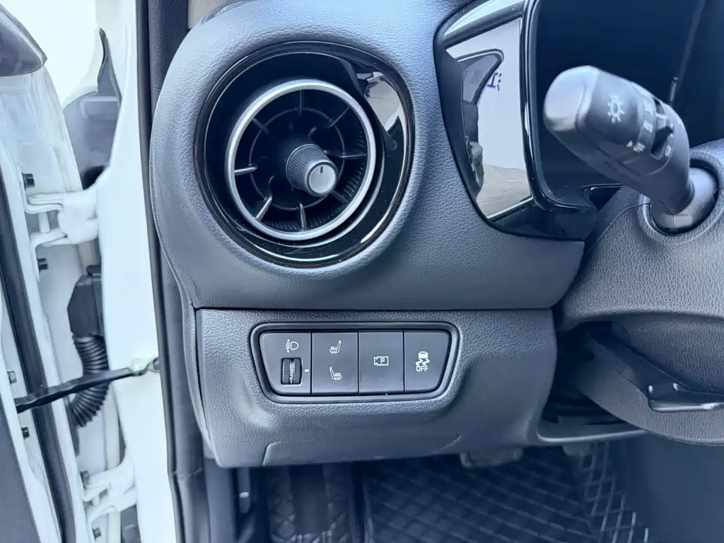 Kia K3 1.5 L CVT Luxury