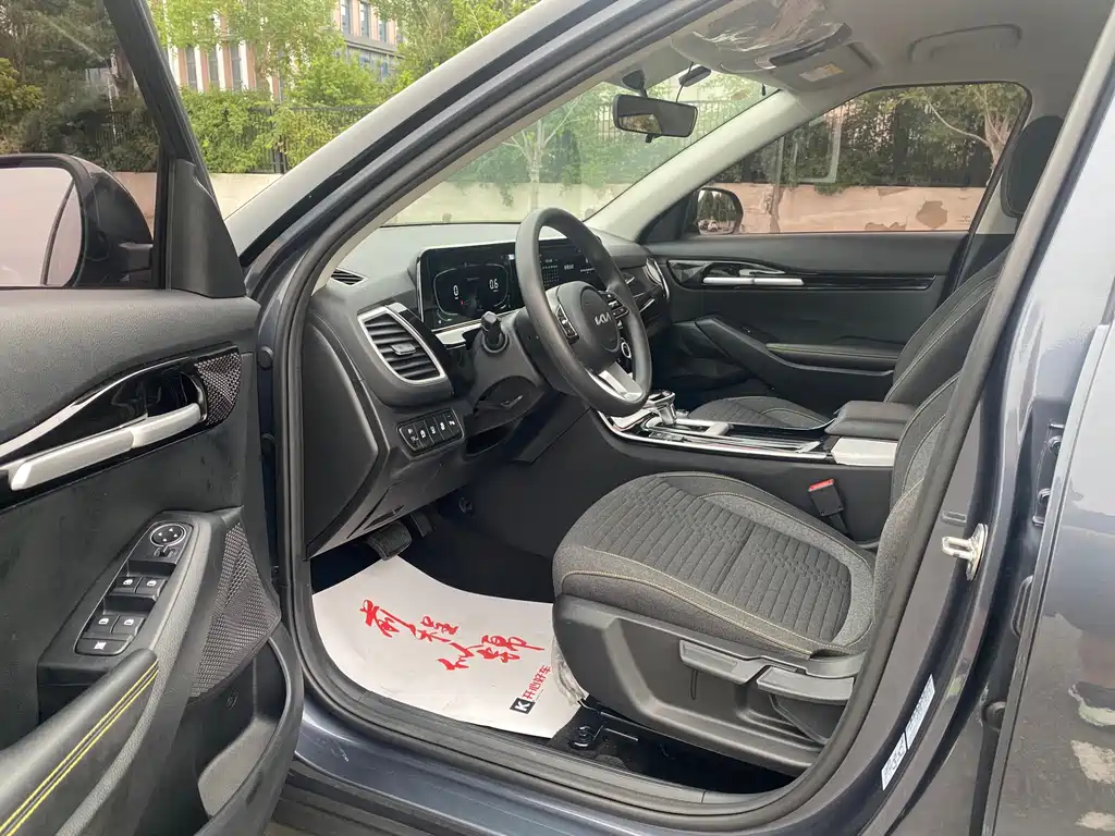 Seltos 赛图斯 2023款 1.5 L CVT舒适版