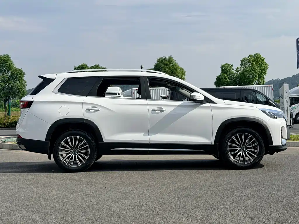 Jetour X90 PLUS Facelift 1.6 TD DCT Villa 5-seat