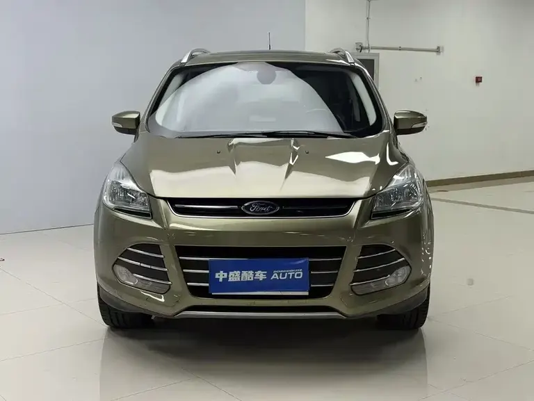Ford Kuga 2.0 L GTDi 4 WD Elite