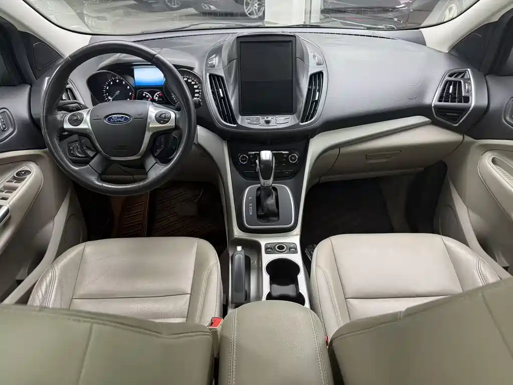 Kuga 2.0 L GTDi 4 WD Elite