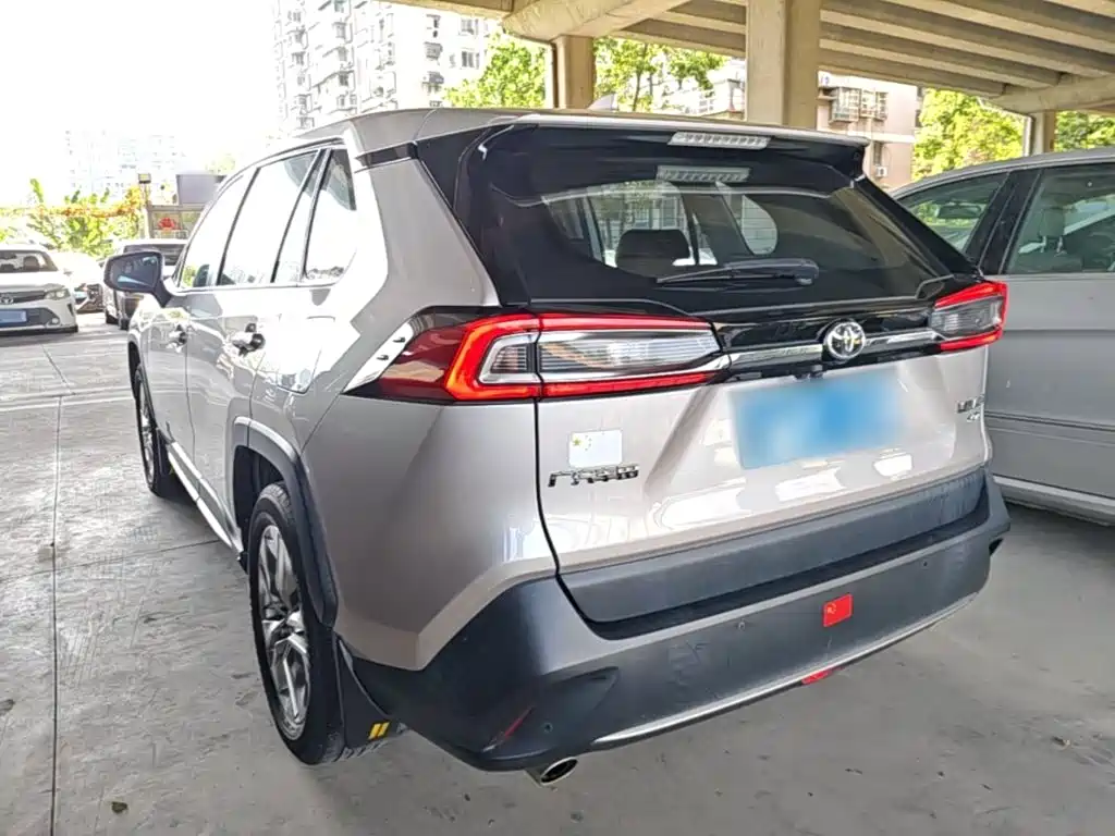 Wildlander 2.0 L CVT 4 WD Luxury