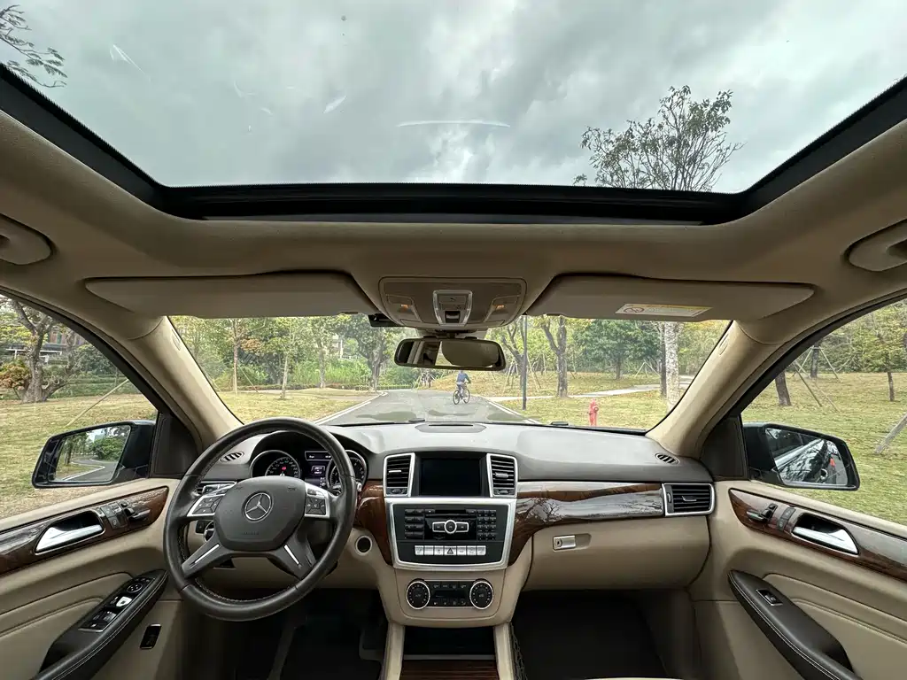 Mercedes-Benz M-Class ML 400 4 MATIC Dynamic