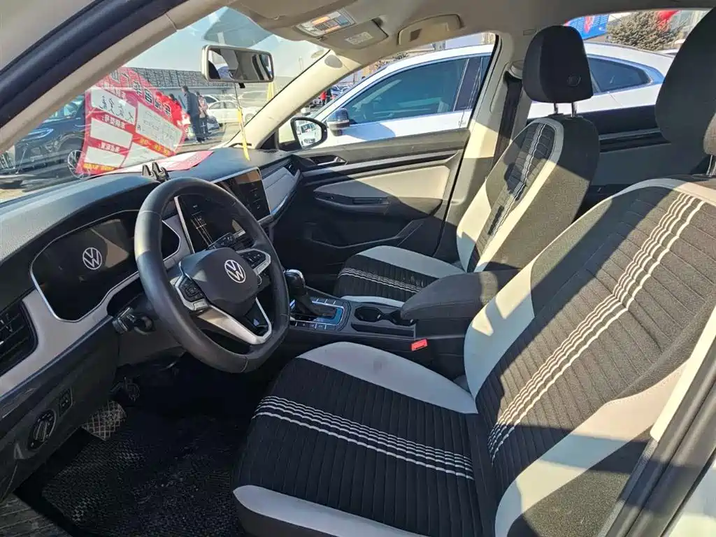 Bora 200 TSI DSG Smooth Travel