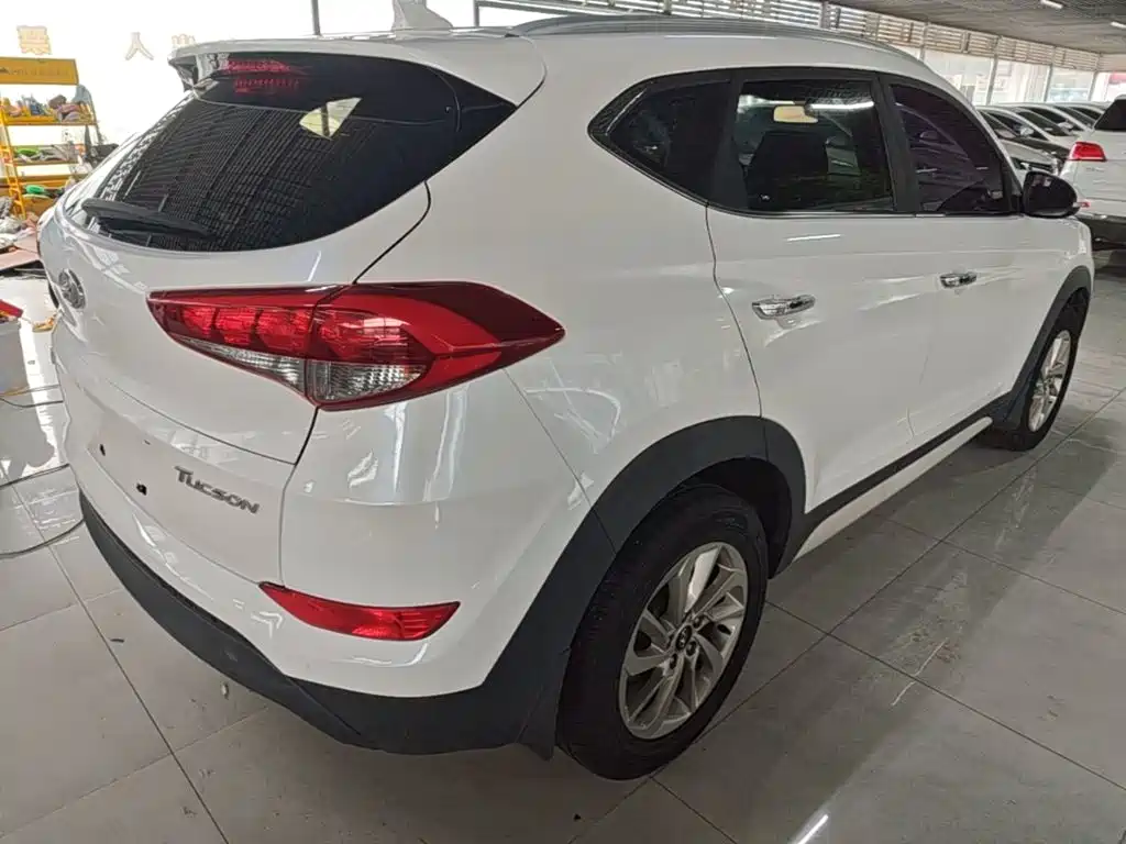 Tucson 2.0 L Auto 2 WD Intelligent