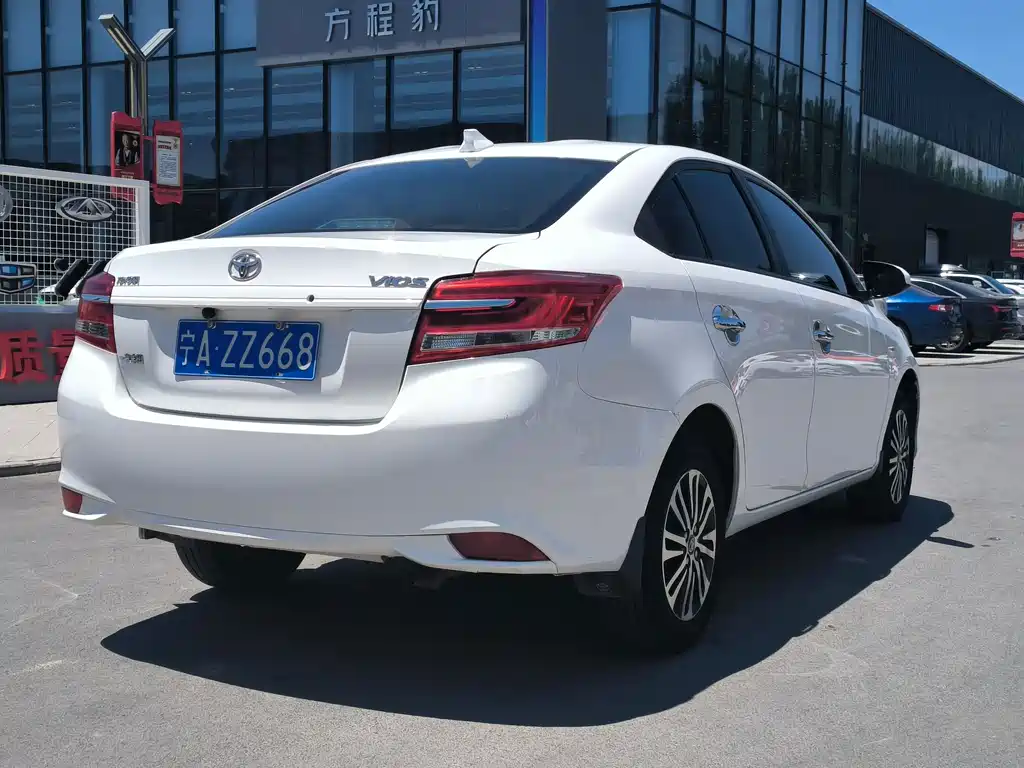 Vios 1.5 L CVT Creation