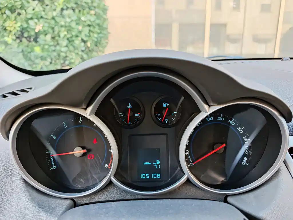 Cruze 1.6 L SL MT