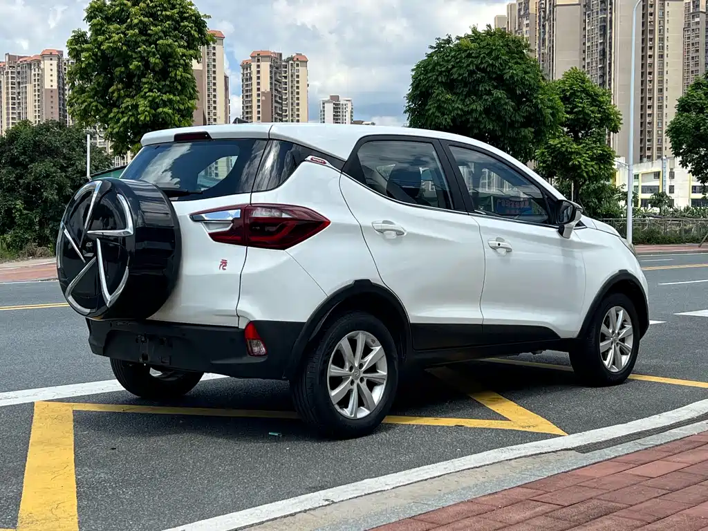 Yuan 1.5 L Auto Cool Dazzle Fashion