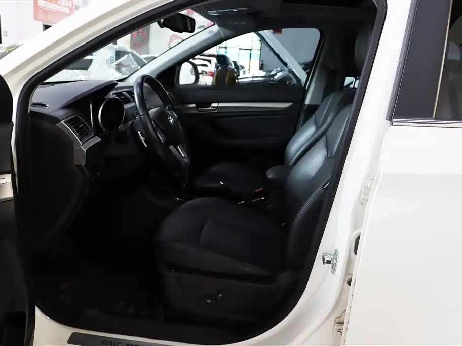 Senova X65 2.0 T Auto Luxury
