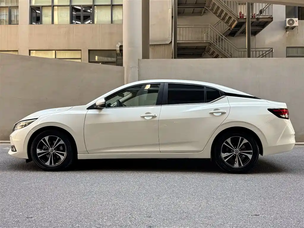 Sylphy 1.6 L XL CVT Joy