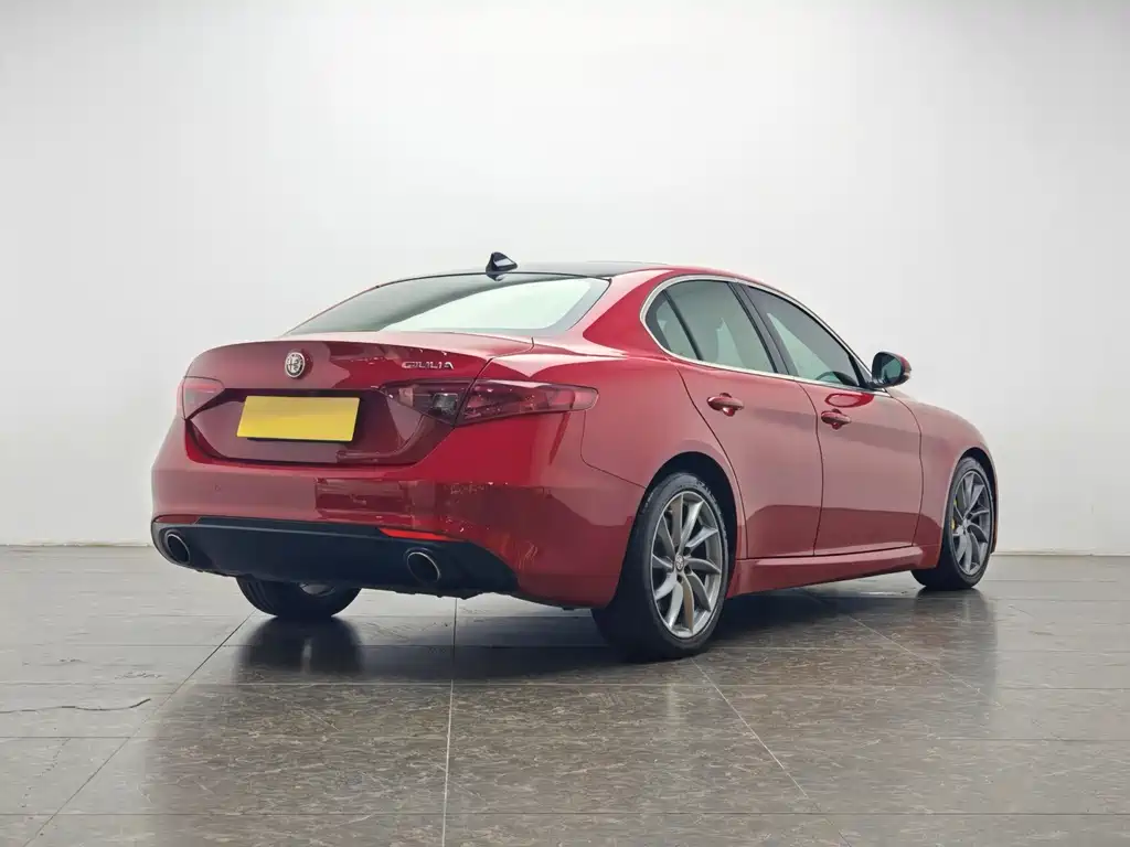 Giulia 2.0 T 280 HP Luxury