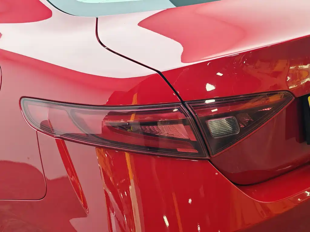 Giulia 2.0 T 280 HP Luxury