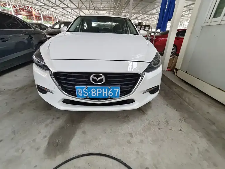 Mazda 3 Axela Sedan 1.5 L Auto Luxury CN-V