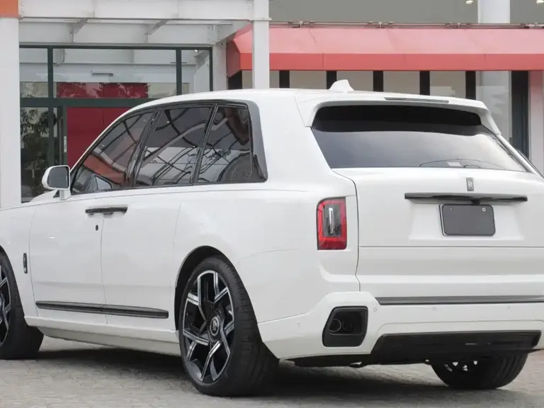 Rolls-Royce Cullinan Black Badge