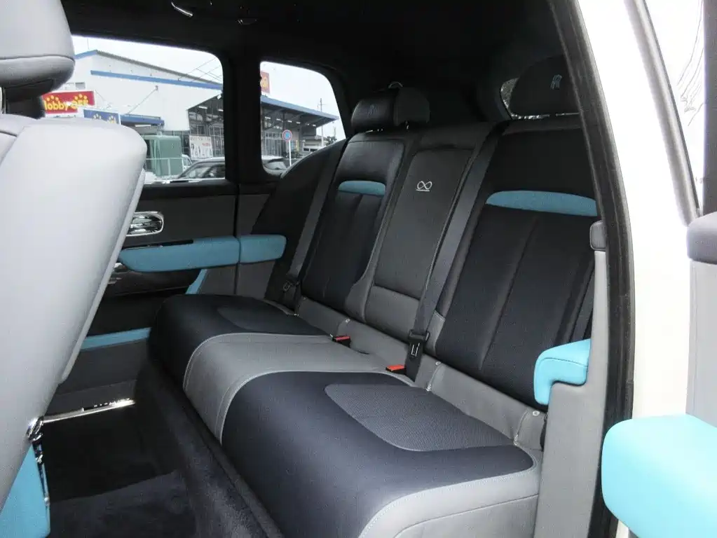 Cullinan Black Badge