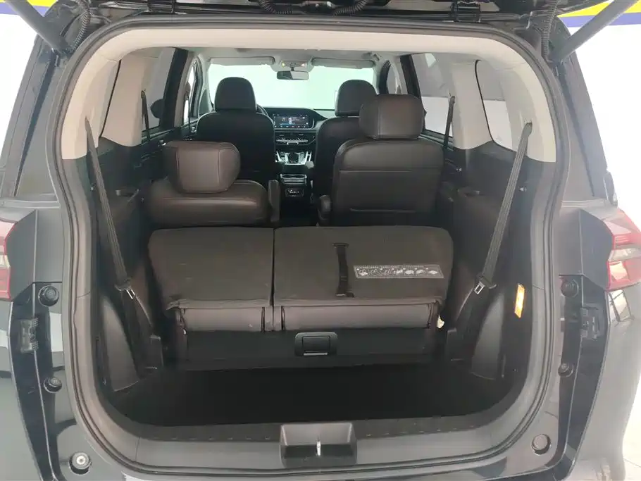 GAC Trumpchi M6 270 T Auto Premium (6-seat) CN-V